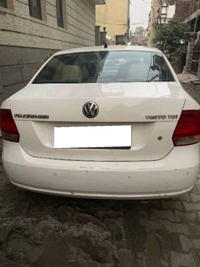 https://images10.gaadi.com/usedcar_image/4283940/original/processed_9ff4a583-7afd-45d8-8677-c48daf4b64ec.jpg?imwidth=6402