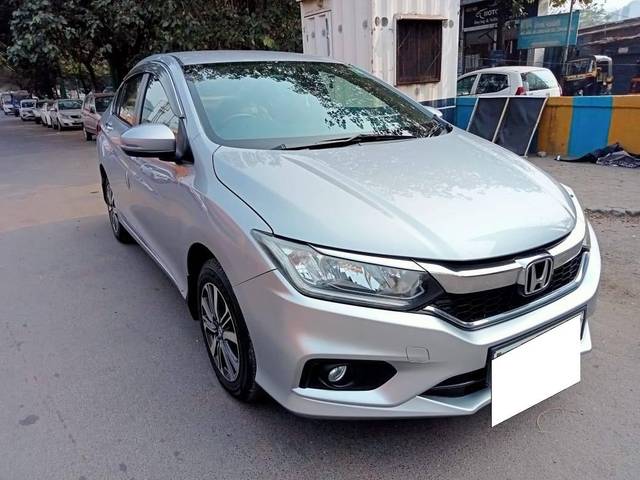 https://images10.gaadi.com/usedcar_image/4283991/original/processed_24143f44e81a0bad76043a67d0a5ec8f.jpeg?imwidth=6400