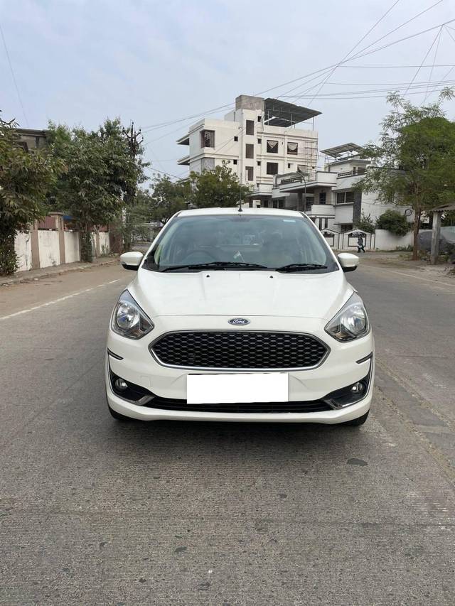 https://images10.gaadi.com/usedcar_image/4284021/original/processed_5b44e037cd8825a01e71890423374ce7.jpg?imwidth=6402