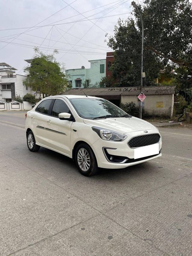 https://images10.gaadi.com/usedcar_image/4284021/original/processed_fc5cc670f58ee06d3744c12ab49ffbd0.jpg?imwidth=6400