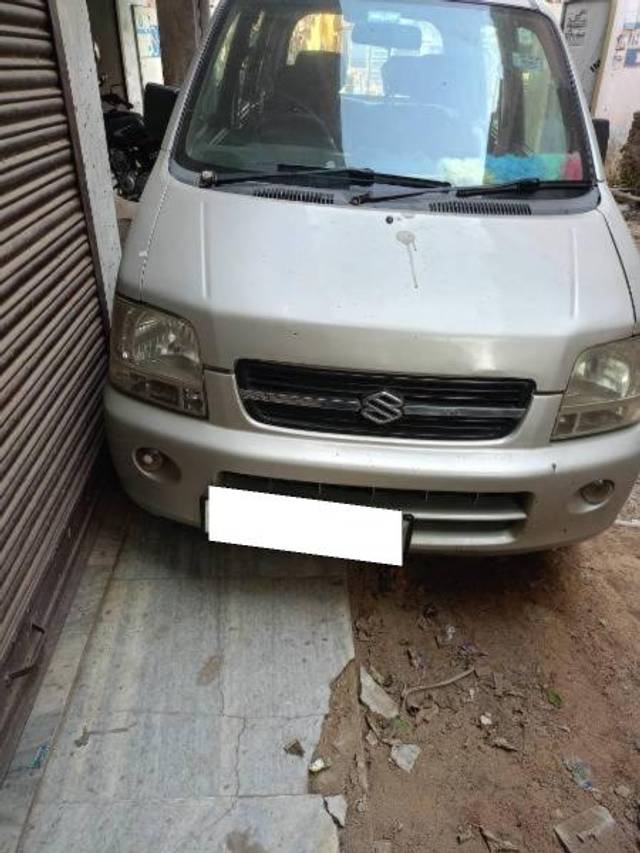 https://images10.gaadi.com/usedcar_image/4284088/original/processed_b3ff7d8d-c4e8-4eaa-8ddc-8e9947106e89.jpg?imwidth=6400