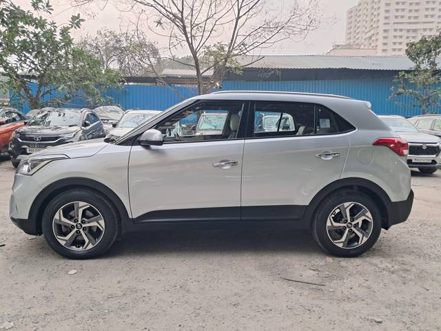 https://images10.gaadi.com/usedcar_image/4284108/original/processed_32b2074dafeb7fb38378e5936a920052.jpeg?imwidth=6402