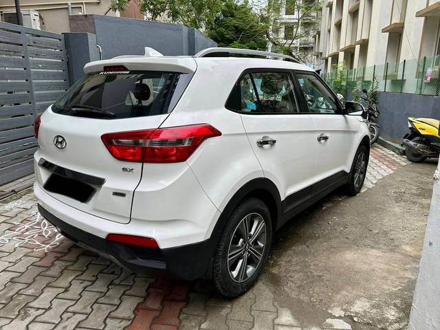 https://images10.gaadi.com/usedcar_image/4284121/original/processed_a31689314724f832b2b5d9d497fbfa51.jpg?imwidth=6401