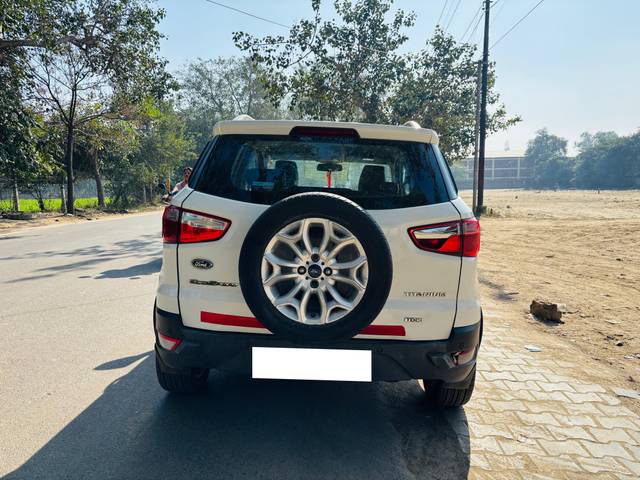 https://images10.gaadi.com/usedcar_image/4284161/original/processed_825139a9153847f5fdf6fe46e2fb39e5.jpg?imwidth=6402