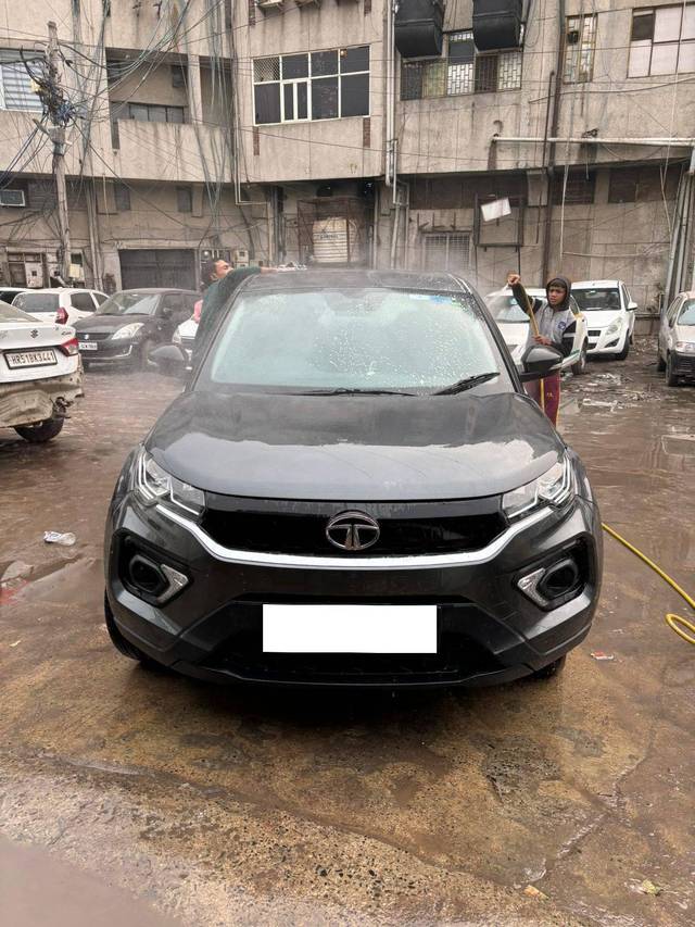 https://images10.gaadi.com/usedcar_image/4284291/original/processed_74cebc15f9feef945a83c62bac875e92.jpg?imwidth=6400