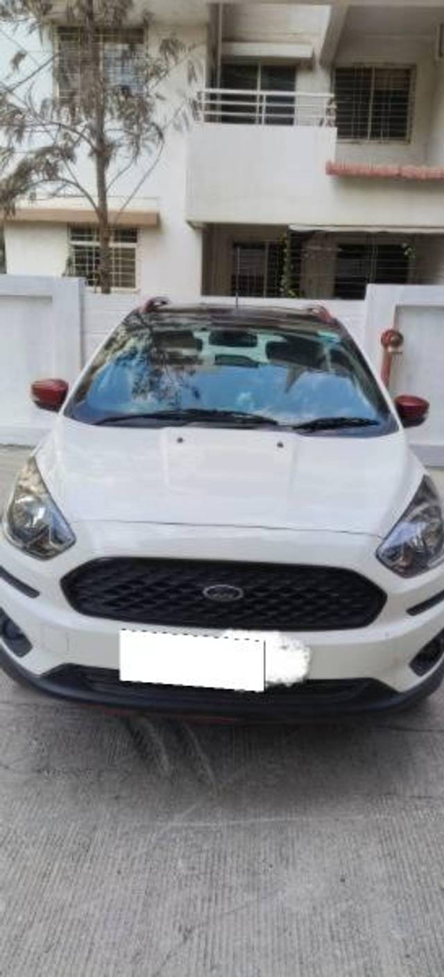 https://images10.gaadi.com/usedcar_image/4284302/original/processed_f13c66ad-658b-43a2-b2b8-dcea5d02d70b.jpg?imwidth=6400