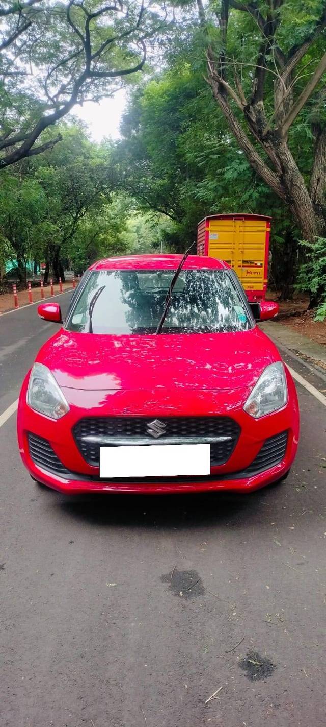 https://images10.gaadi.com/usedcar_image/4284309/original/processed_66369b29143160208cad00ca57a220c8.jpg?imwidth=6402