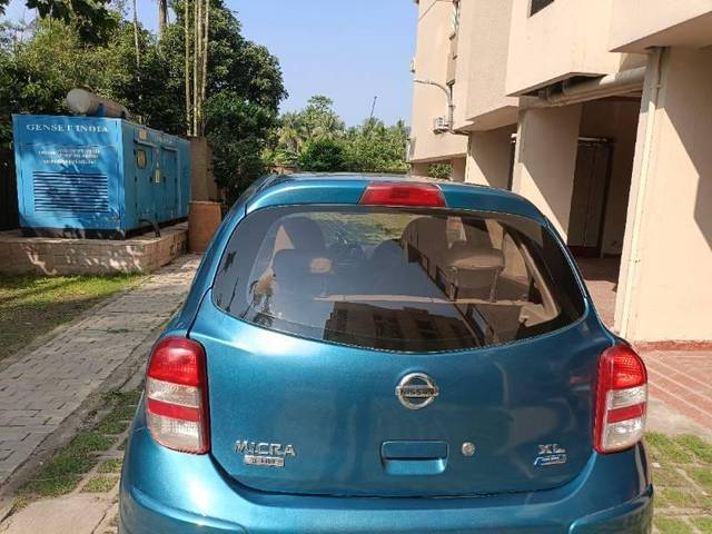 https://images10.gaadi.com/usedcar_image/4284334/original/processed_5cc25f8f-2bc7-41d0-b81a-3966ec437204.jpg?imwidth=6402