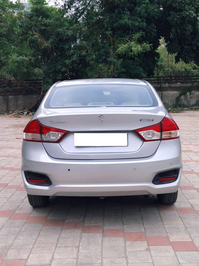 https://images10.gaadi.com/usedcar_image/4284353/original/processed_094ae2f861a664f5fddd016c0dfe98a9.jpg?imwidth=6402