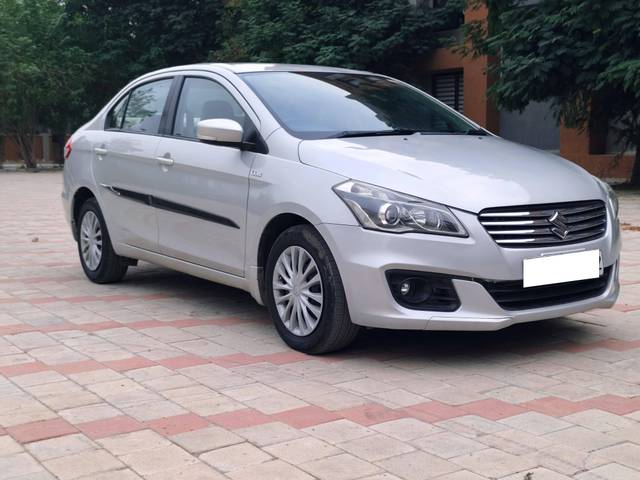 https://images10.gaadi.com/usedcar_image/4284353/original/processed_2aa667c2301fd6ce7cdb474d5a7defc5.jpg?imwidth=6400