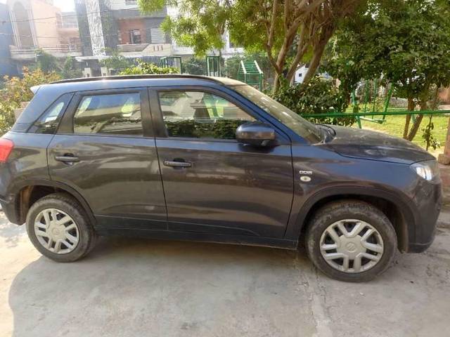 https://images10.gaadi.com/usedcar_image/4284402/original/processed_303accc1-a55e-4945-893c-a09e8d08df3e.jpg?imwidth=6401