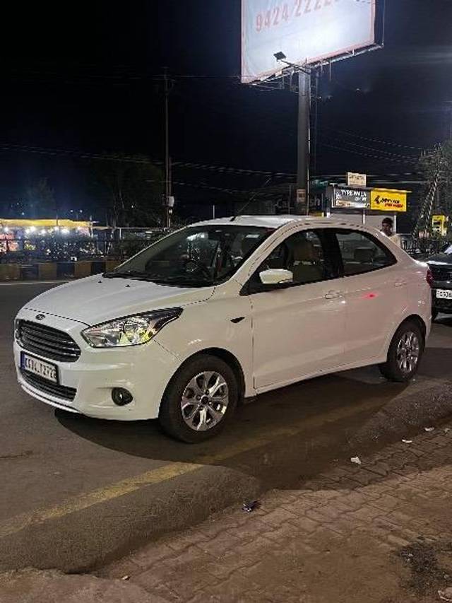 https://images10.gaadi.com/usedcar_image/4284434/original/processed_54b80680-b915-42ef-987c-0ccf905d9851.jpg?imwidth=6402