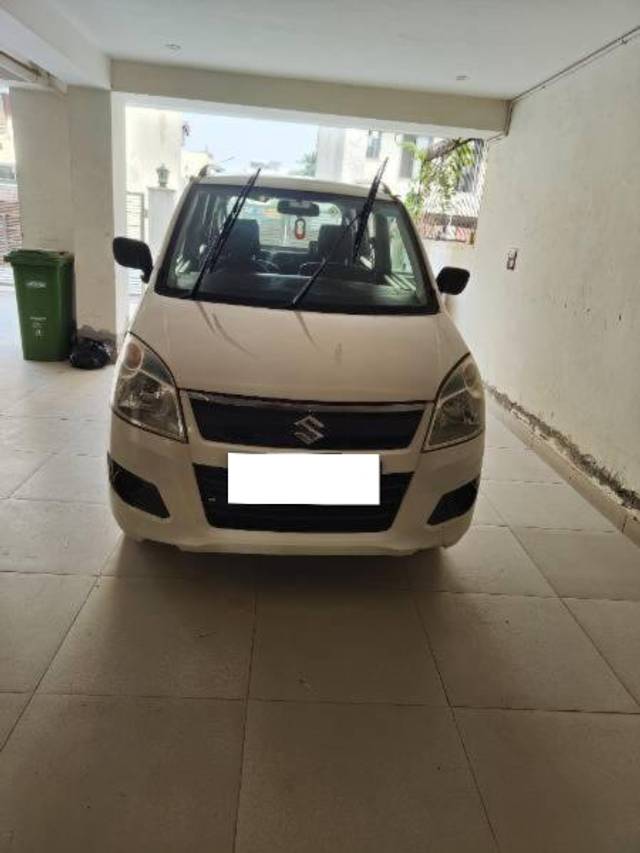 https://images10.gaadi.com/usedcar_image/4284510/original/processed_05141948-1774-4196-99c7-62cbfe5e207b.jpg?imwidth=6400