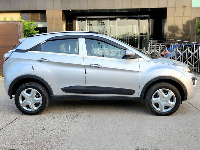 https://images10.gaadi.com/usedcar_image/4284564/original/processed_2b9e7ce0f732627e028bf3d3aaa43f61.jpg?imwidth=6400