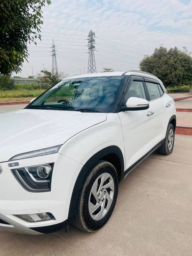 https://images10.gaadi.com/usedcar_image/4284678/original/725987a68b304934a2739e344f0040a2.jpg?imwidth=6400