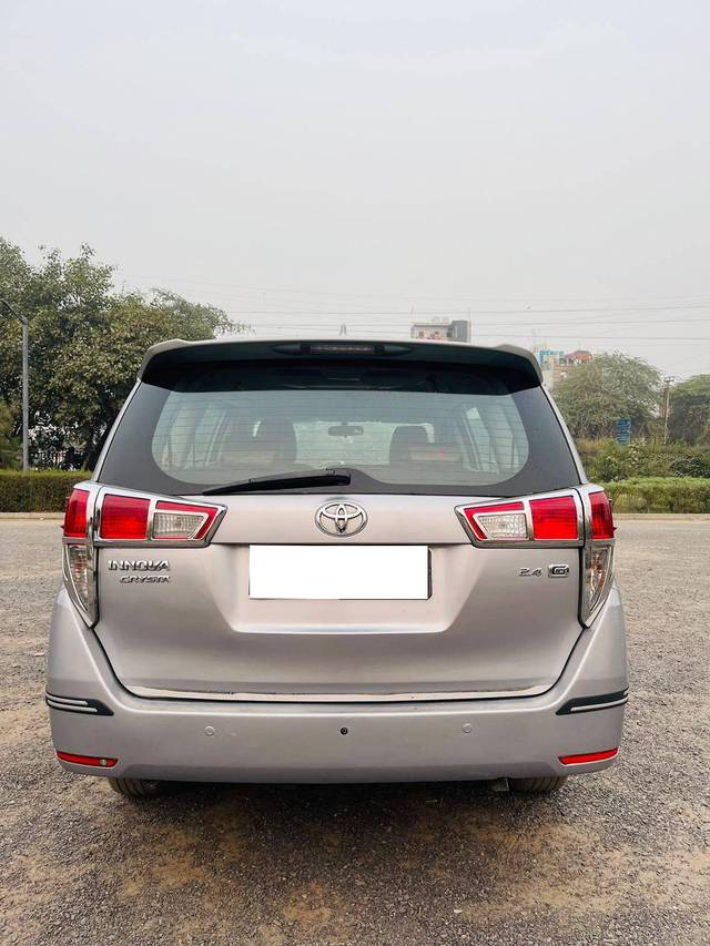 https://images10.gaadi.com/usedcar_image/4284687/original/processed_568c055e085521a8d54e33a964ee17ca.jpg?imwidth=6402