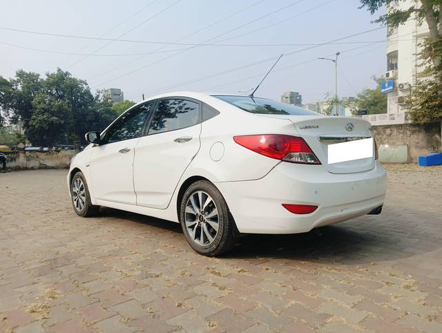 https://images10.gaadi.com/usedcar_image/4284698/original/processed_b032ac0fceffbc8c548fdff5e385df56.jpg?imwidth=6401