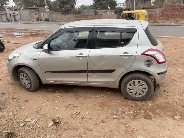 https://images10.gaadi.com/usedcar_image/4284741/original/processed_5bf2e41c-48fa-46c8-99a7-6f6c5aa03429.jpg?imwidth=6402