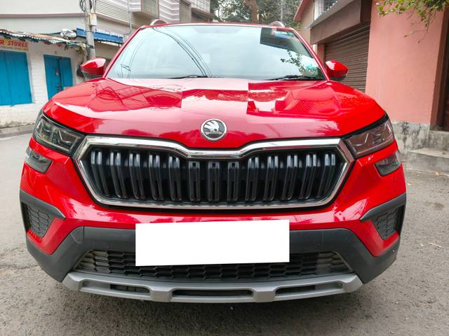 https://images10.gaadi.com/usedcar_image/4285050/original/processed_c4536fbc7721ab3cda21c42596d1836e.jpg?imwidth=6400