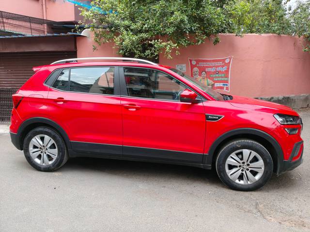 https://images10.gaadi.com/usedcar_image/4285050/original/processed_d2793c4d074716c7ff8ced1e176a90c2.jpg?imwidth=6401