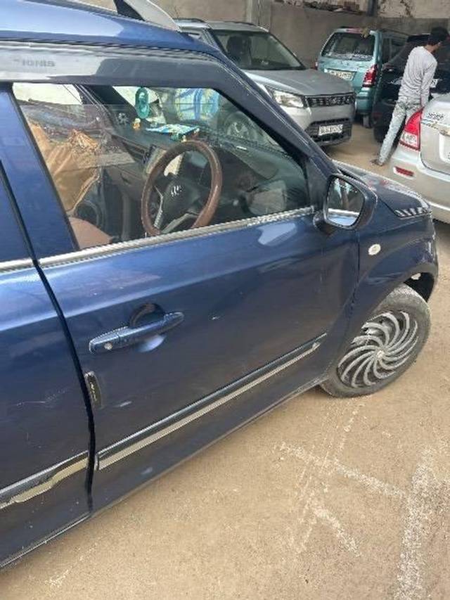 https://images10.gaadi.com/usedcar_image/4285054/original/processed_5589cd82-2861-47a3-b1f6-15bcaf194808.jpg?imwidth=6402