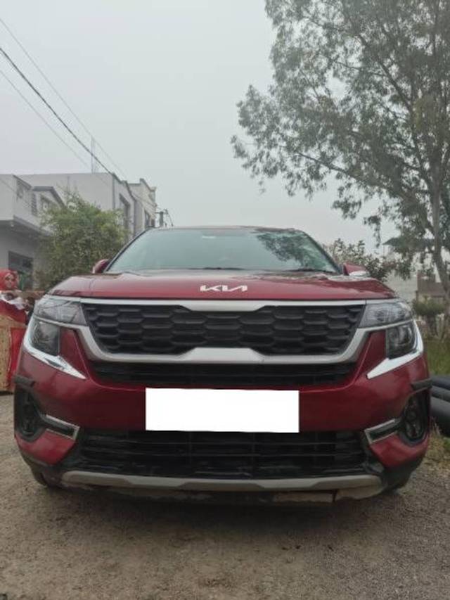 https://images10.gaadi.com/usedcar_image/4285061/original/processed_8a39b11f-4b83-4c7c-8c67-20ac0a3197cd.jpg?imwidth=6400