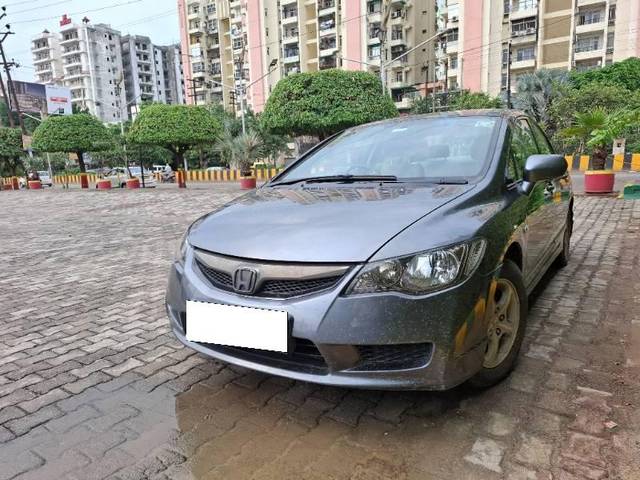 https://images10.gaadi.com/usedcar_image/4285146/original/processed_4ffa8009-19a2-466d-92be-ac28a36b44bf.jpg?imwidth=6401