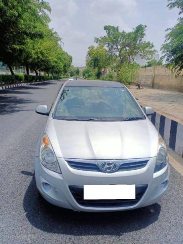 https://images10.gaadi.com/usedcar_image/4285149/original/a15a43c39f00eeb6026d4bc87b5232e5.jpg?imwidth=6400