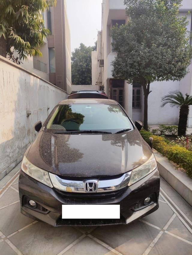 https://images10.gaadi.com/usedcar_image/4285151/original/53b5b3b469a65b886e19fcd5a39f3a68.jpg?imwidth=6402