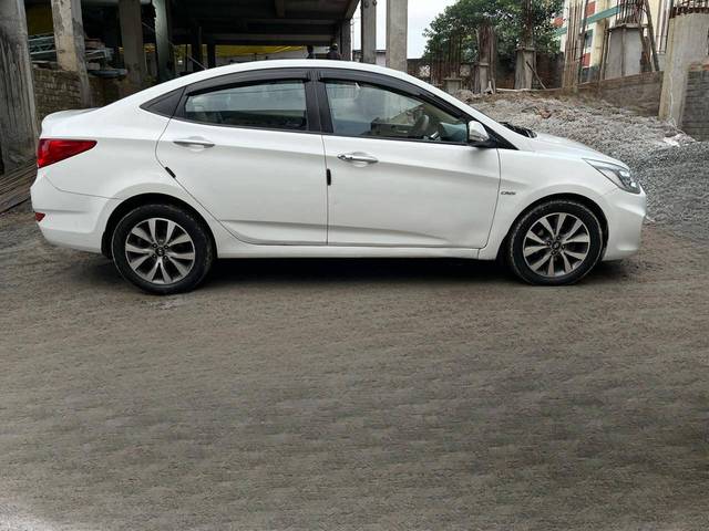 https://images10.gaadi.com/usedcar_image/4285305/original/processed_78395efa1425de15ad2ede8e7f58d20e.jpg?imwidth=6401