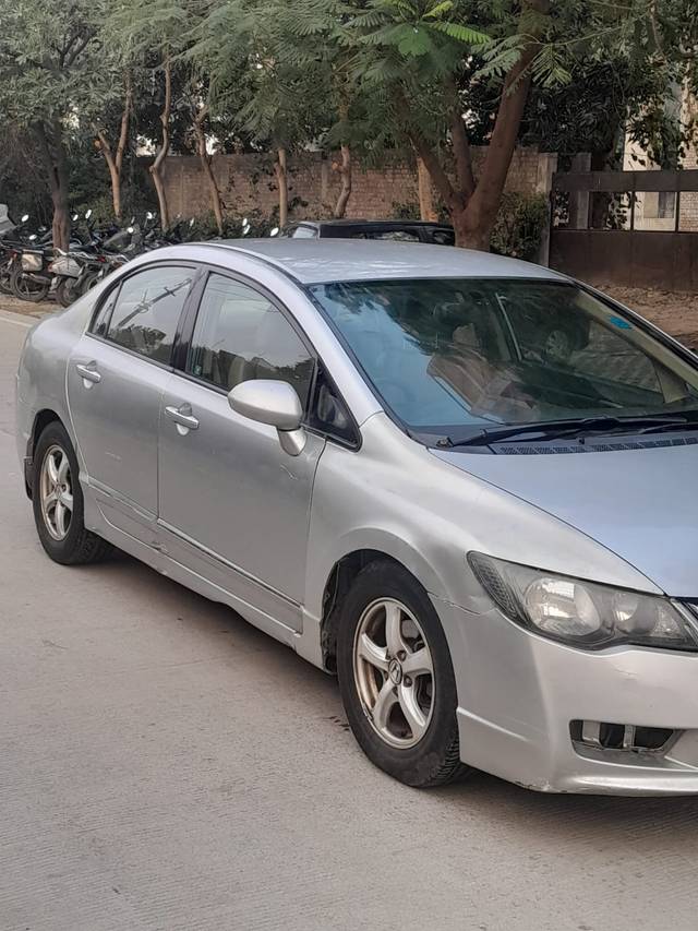 https://images10.gaadi.com/usedcar_image/4285319/original/a0fe12c5816a81e0d93998bf32801a04.jpg?imwidth=6400