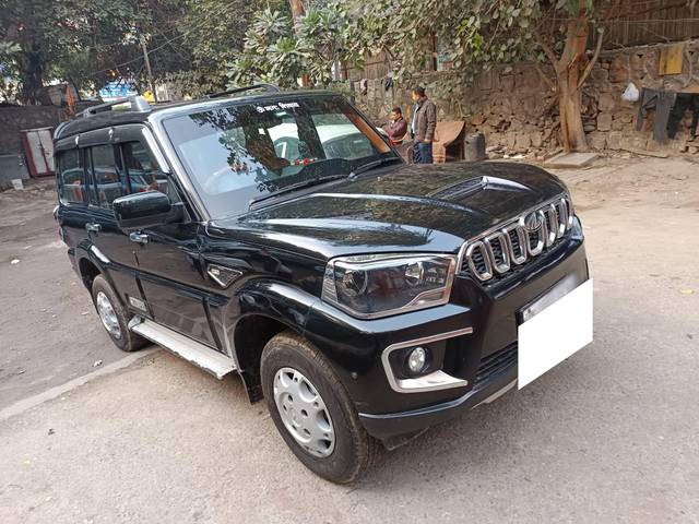 https://images10.gaadi.com/usedcar_image/4285320/original/processed_c0ed9911eb193878e84803091ab409ae.jpg?imwidth=6400