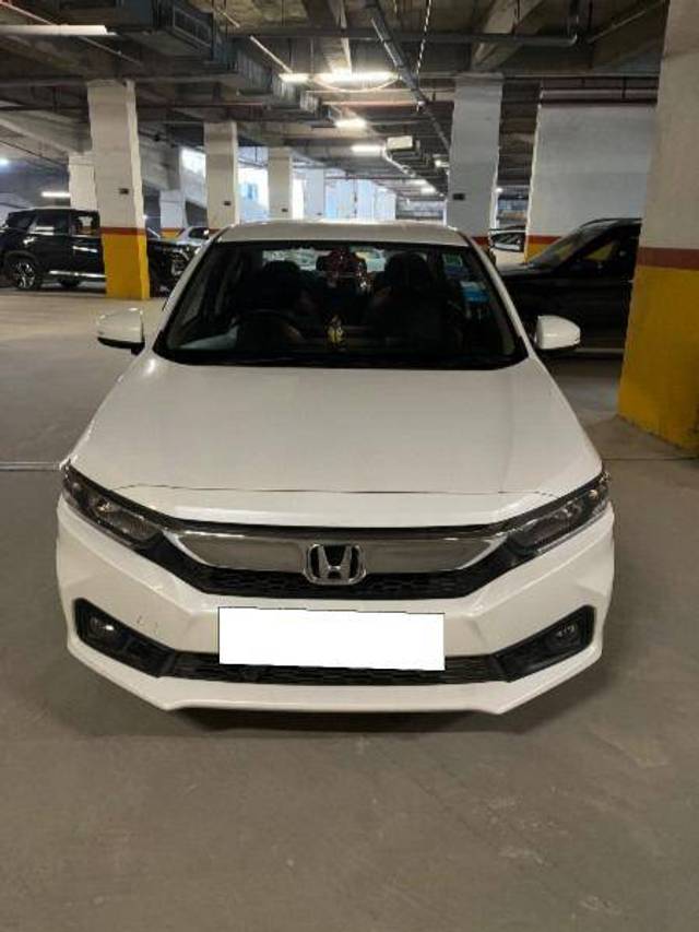 https://images10.gaadi.com/usedcar_image/4285343/original/327f08517e0ac519b4df3be4aaa12065.jpg?imwidth=6400