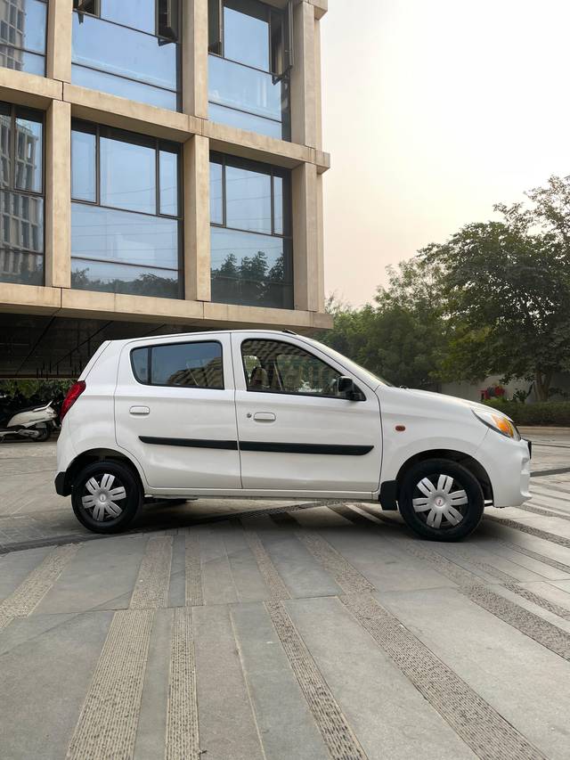 https://images10.gaadi.com/usedcar_image/4285359/original/9cb5472d75c79a4606324265abb039d1.jpg?imwidth=6401