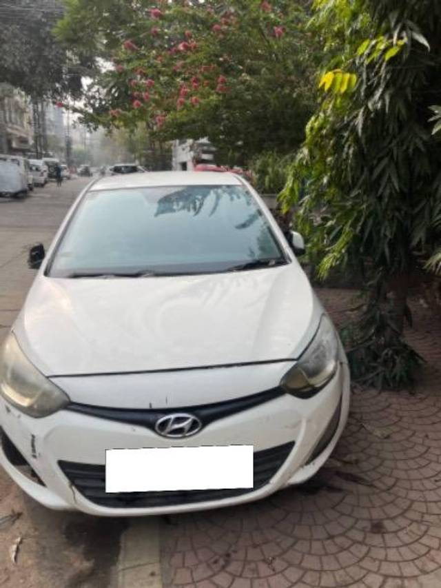 https://images10.gaadi.com/usedcar_image/4285378/original/processed_aff3b608-6bd6-4167-92cd-a428613084e8.jpeg?imwidth=6400