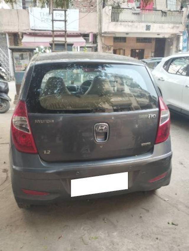 https://images10.gaadi.com/usedcar_image/4285472/original/a737f264fef5271cee61c289a1918122.jpg?imwidth=6401