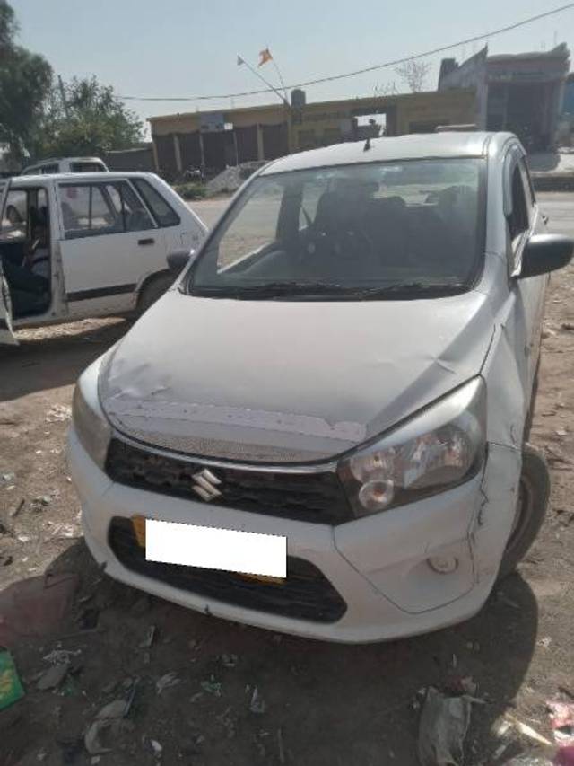 https://images10.gaadi.com/usedcar_image/4285498/original/processed_b9b5b274-6495-476f-bc3b-56404aaa22c5.jpg?imwidth=6402