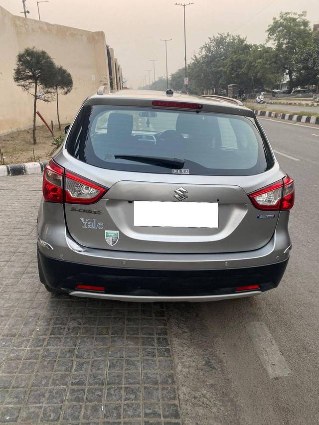 https://images10.gaadi.com/usedcar_image/4285530/original/processed_1f2eef6f2cde9e765ab30d70921a3cae.jpg?imwidth=6401