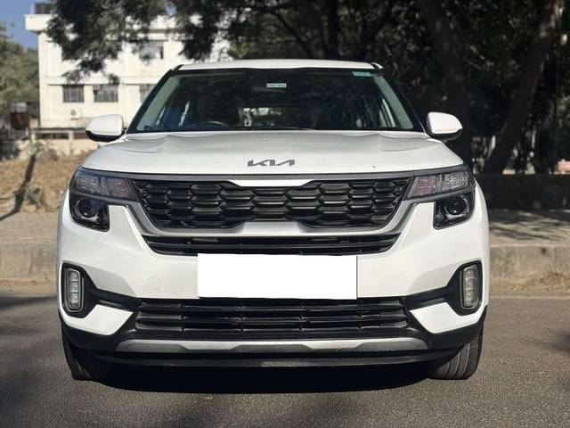 https://images10.gaadi.com/usedcar_image/4285539/original/processed_ecb2864bc72d94c6fe77ea5c93161112.jpg?imwidth=6402