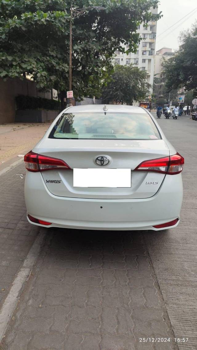 https://images10.gaadi.com/usedcar_image/4285589/original/processed_a6bfcee651cbb9f6b0db37520d630555.jpg?imwidth=6402