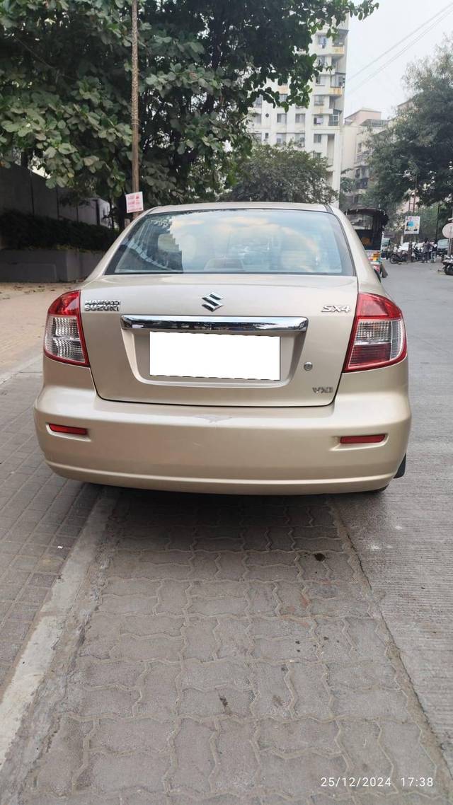 https://images10.gaadi.com/usedcar_image/4285609/original/processed_b62021fb1fd8dc9fc0f648f038d7e089.jpg?imwidth=6402