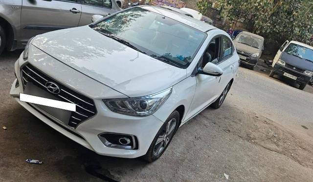 https://images10.gaadi.com/usedcar_image/4285658/original/processed_aa8175cae7bc7d626fd44a15eec45e33.jpg?imwidth=6402