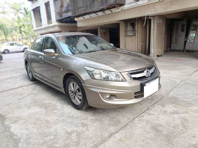 https://images10.gaadi.com/usedcar_image/4285708/original/processed_55107c6c188e499e3fa06d1e68dbec83.jpg?imwidth=6400