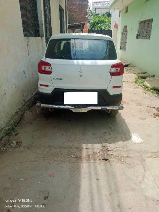 https://images10.gaadi.com/usedcar_image/4285892/original/processed_726edcec-0057-4798-8015-1ac165bd0465.jpg?imwidth=6401