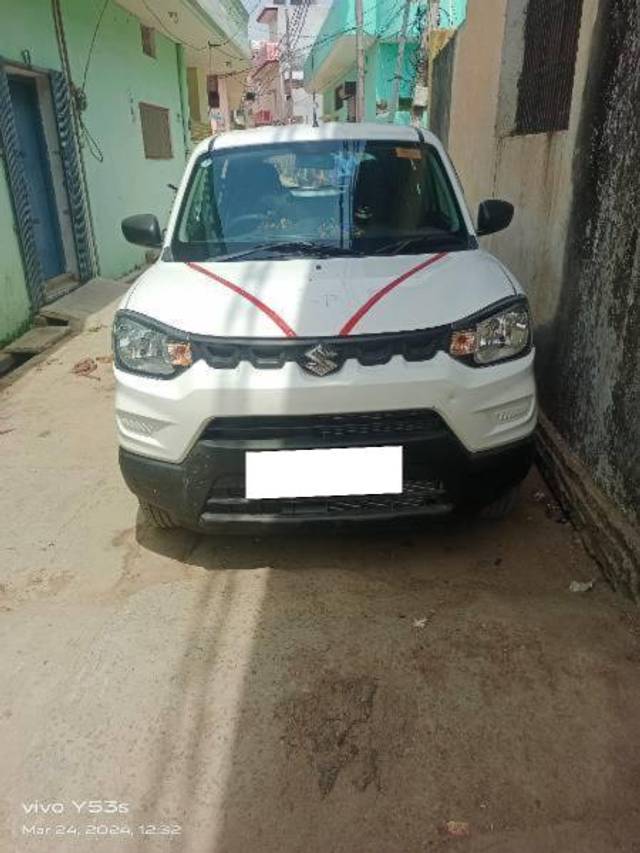 https://images10.gaadi.com/usedcar_image/4285892/original/processed_7733228b-a02c-47f7-a6be-2ecc18a85b8b.jpg?imwidth=6400