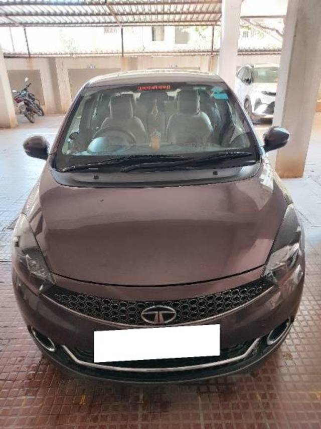 https://images10.gaadi.com/usedcar_image/4285906/original/processed_72197df3-5c0e-4e29-9be1-e278f47b56a1.jpg?imwidth=6400