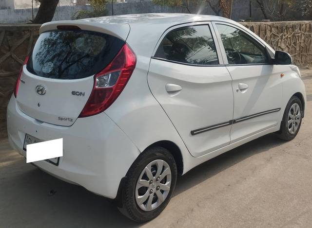 https://images10.gaadi.com/usedcar_image/4285943/original/processed_ef191ba2e5ac875aa5c0d44eeb1650af.jpg?imwidth=6402