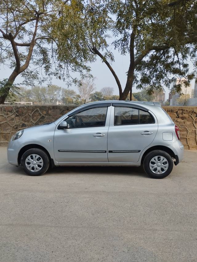 https://images10.gaadi.com/usedcar_image/4285948/original/8e90d386805bebc15c5f95b72e793eaf.jpg?imwidth=6402