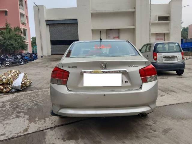 https://images10.gaadi.com/usedcar_image/4286047/original/processed_fb50708a-d399-47f2-81ad-3d5d364fd66b.jpg?imwidth=6402