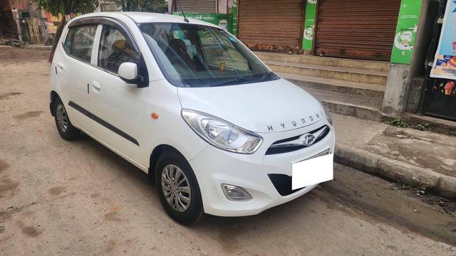 https://images10.gaadi.com/usedcar_image/4286072/original/processed_362eb46d6ee68eeb1d65df71db58c732.jpg?imwidth=6400